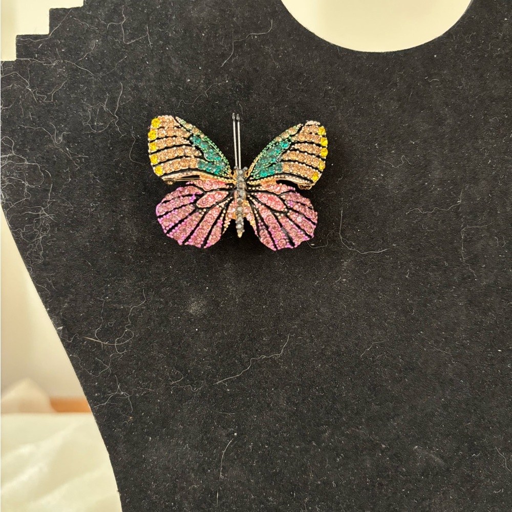Beautiful Colorful Rhinestone Butterfly Brooch - Picture 6 of 10